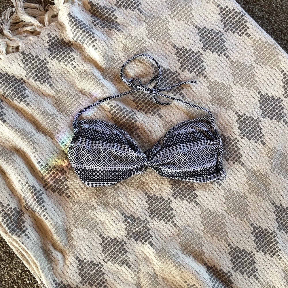 Victoria’s Secret Bikini Top
